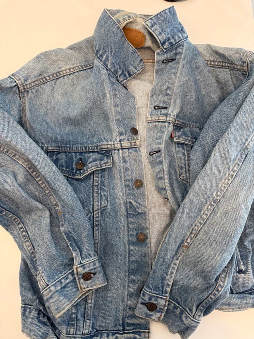 Levi's Blue Denim Jacket with White Chanel Back Panel - Picture 3 of 3